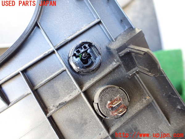 1UPJ-9234257843]セレナ(GFC27)小物入れ3 中古_4