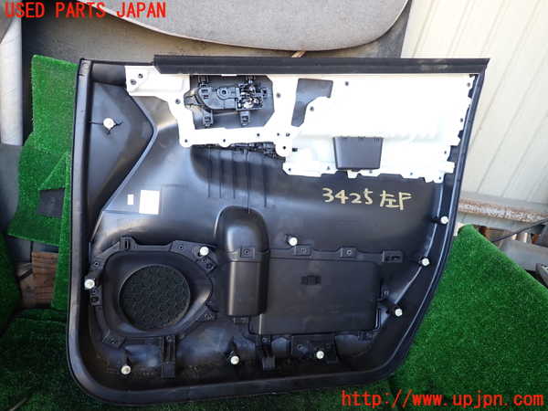 1UPJ-9234251264]セレナ(GFC27)左前ドア内張り 中古_4