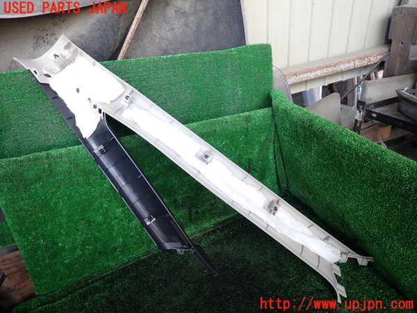 1UPJ-9234257655]セレナ(GFC27)右フロントピラートリム 中古_2