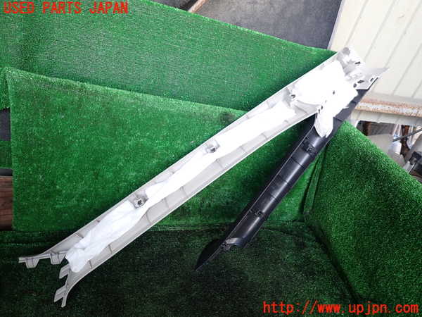 1UPJ-9234257660]セレナ(GFC27)左フロントピラートリム 中古_3