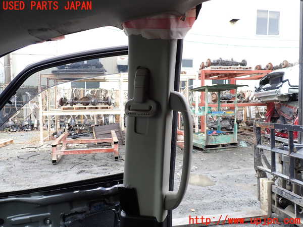 1UPJ-9234257665]セレナ(GFC27)右センターピラートリム 中古_2
