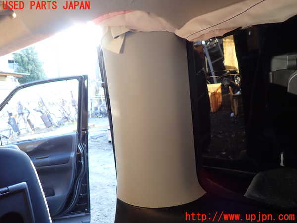 1UPJ-9234257675]セレナ(GFC27)右リアピラートリム 中古_2