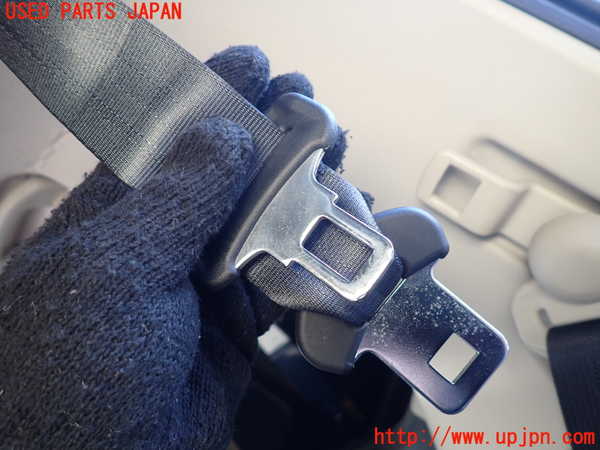 1UPJ-9234257215]セレナ(GFC27)3列目シートベルト 中古_2
