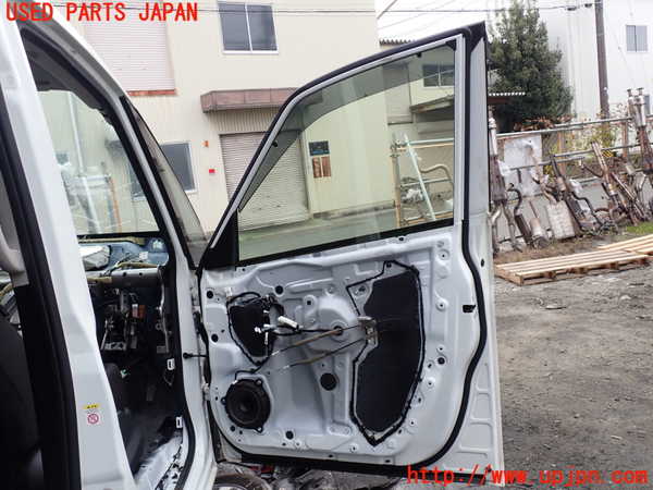 1UPJ-9234261230]セレナ e-POWER(HFC27)右前ドア 中古_4