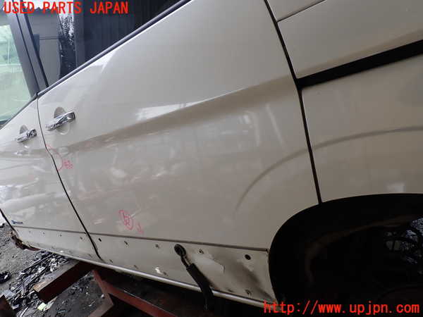 1UPJ-9234261320]セレナ e-POWER(HFC27)左後ドア 中古_3