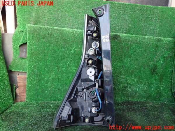 1UPJ-9234261530]セレナ e-POWER(HFC27)右テールランプ 中古_3