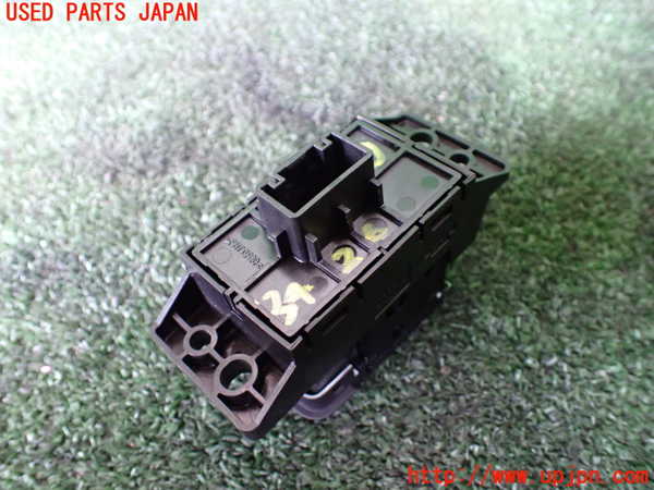 1UPJ-9234266306]セレナ e-POWER(HFC27)スイッチ1 中古_2