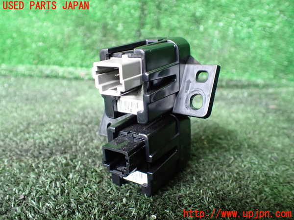 1UPJ-9234266309]セレナ e-POWER(HFC27)スイッチ4 中古_2