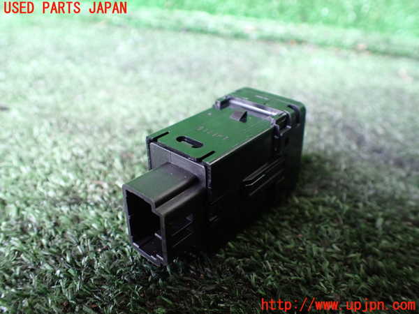 1UPJ-9234266311]セレナ e-POWER(HFC27)スイッチ6 中古_2