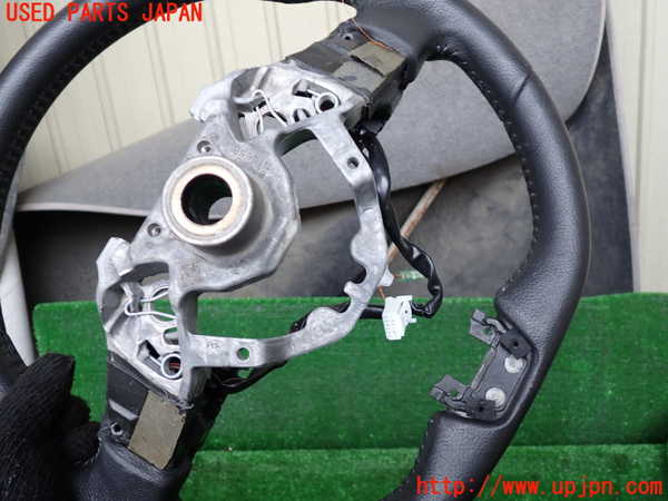 1UPJ-9234267855]セレナ e-POWER(HFC27)ステアリングホイール 中古_3