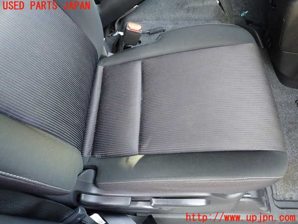 1UPJ-9234267035]セレナ e-POWER(HFC27)運転席シート 中古_3