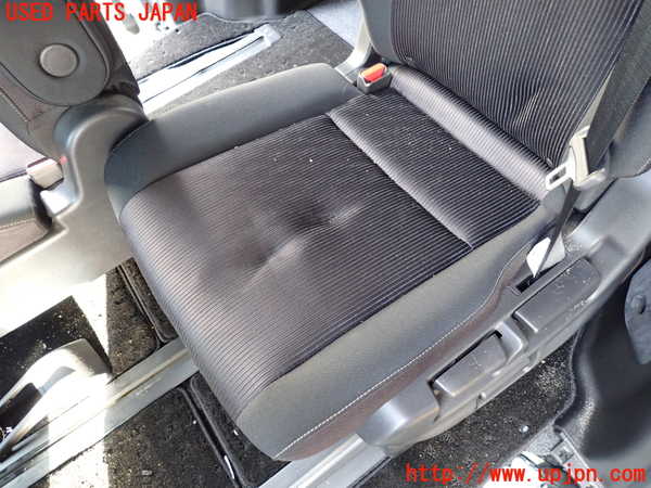 1UPJ-9234267175]セレナ e-POWER(HFC27)左2列目シート 中古_3