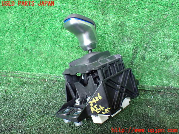 1UPJ-9234267555]セレナ e-POWER(HFC27)ATシフトレバー 中古_2