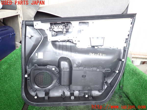 1UPJ-9234261264]セレナ e-POWER(HFC27)左前ドア内張り 中古_4
