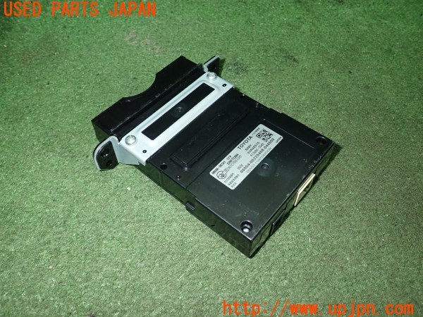 3UPJ=9234270503]ヴェルファイア ハイブリッド(ATH20W)純正ビルトイン 08686-00341 ETC車載器 中古_3