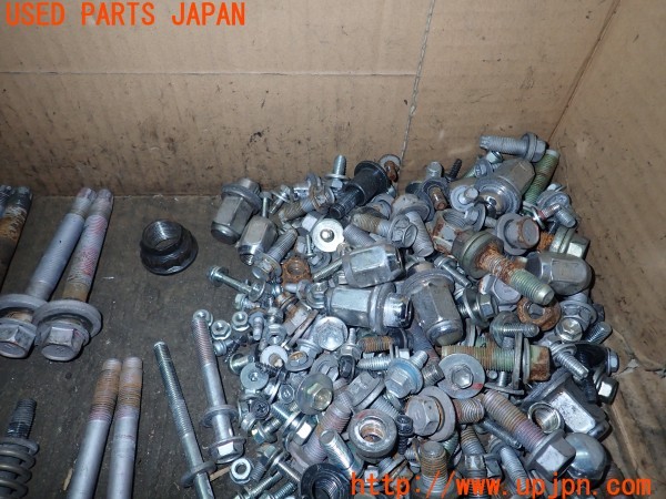 3UPJ=9234270720]ヴェルファイア ハイブリッド(ATH20W)ネジ・ナット・ステー類 セット ジャンク_4