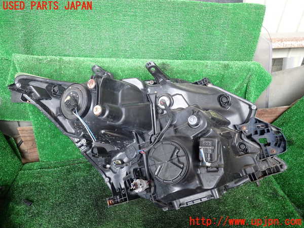 1UPJ-9234271132]ヴェルファイアハイブリッド(ATH20W)左ヘッドライト HID 中古_4