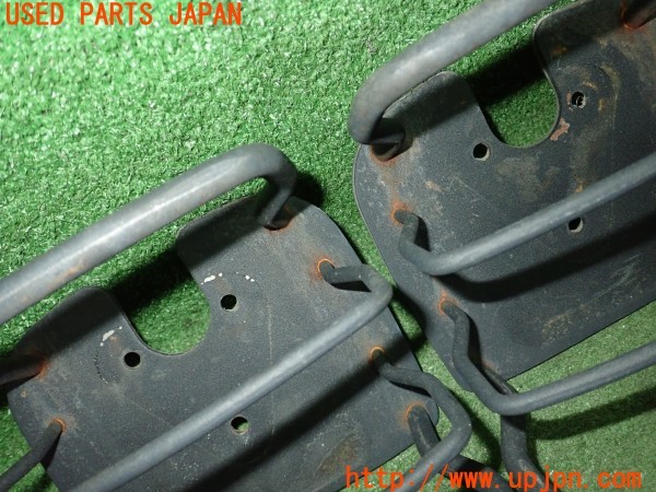 3UPJ=9234280012]ジープ ラングラー(TJ40S)社外 テールランプガード グリル 中古_2