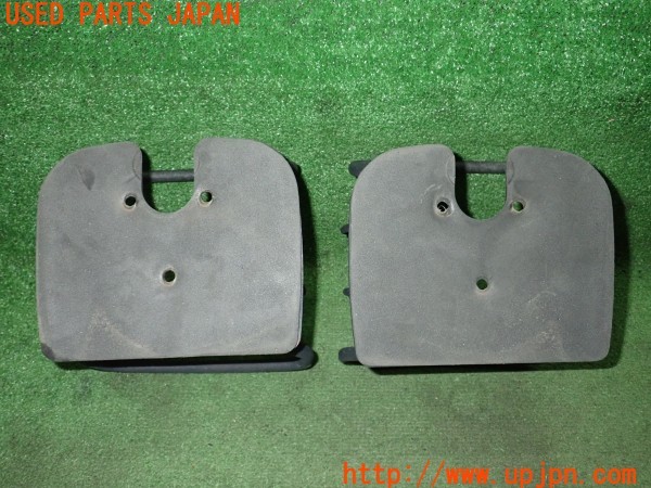 3UPJ=9234280012]ジープ ラングラー(TJ40S)社外 テールランプガード グリル 中古_5