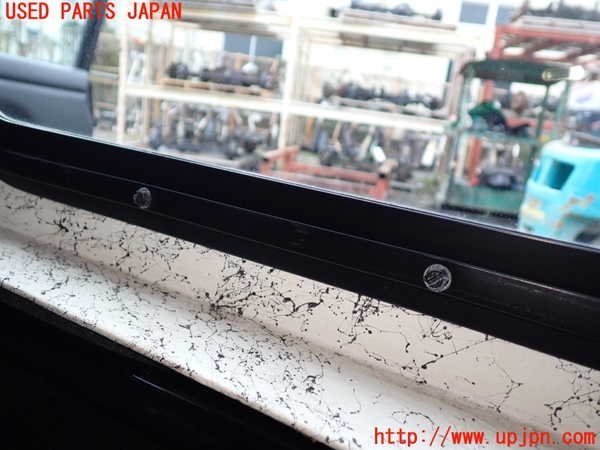 1UPJ-9234281380]ジープ・ラングラー(TJ40S)右クォーターガラス 中古(M7)_3