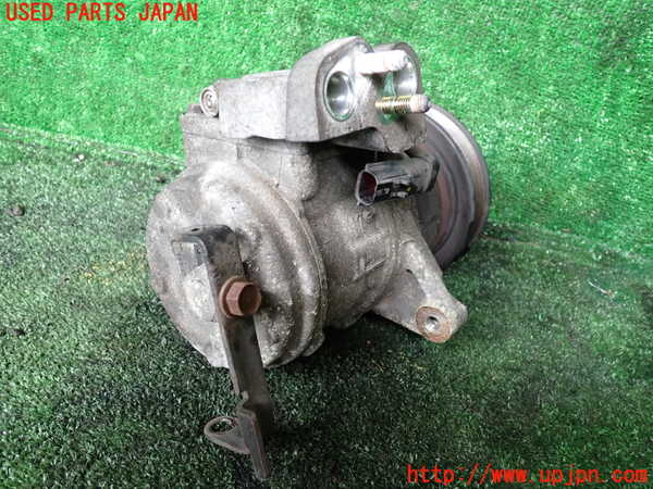 1UPJ-9234286025]ジープ・ラングラー(TJ40S)エアコンコンプレッサー 中古_2