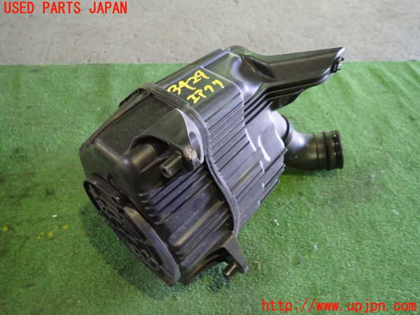 1UPJ-9234292560]アルファロメオ・ジュリエッタ(940141)エアクリーナーボックス 中古_3