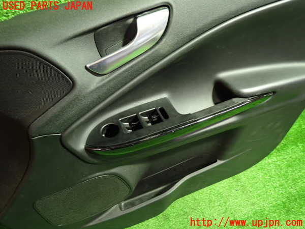 1UPJ-9234291234]アルファロメオ・ジュリエッタ(940141)右前ドア内張り 中古_2