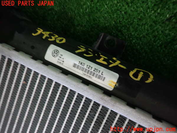2UPJ-9234302321]VW ゴルフ トゥーラン(1TBLG)ラジエーター1 中古_2