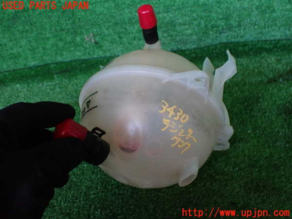 2UPJ-9234302410]VW ゴルフ トゥーラン(1TBLG)ラジエータータンク 中古_2