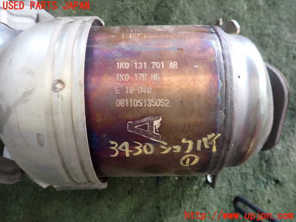 2UPJ-9234302661]VW ゴルフ トゥーラン(1TBLG)触媒1 中古_2