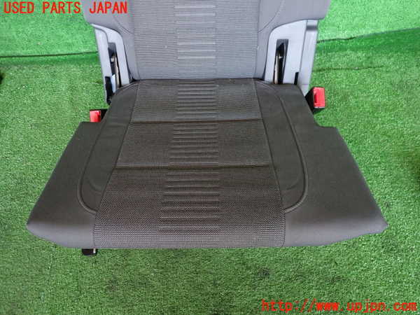 2UPJ-9234307265]VW ゴルフ トゥーラン(1TBLG)左3列目シート 中古_3