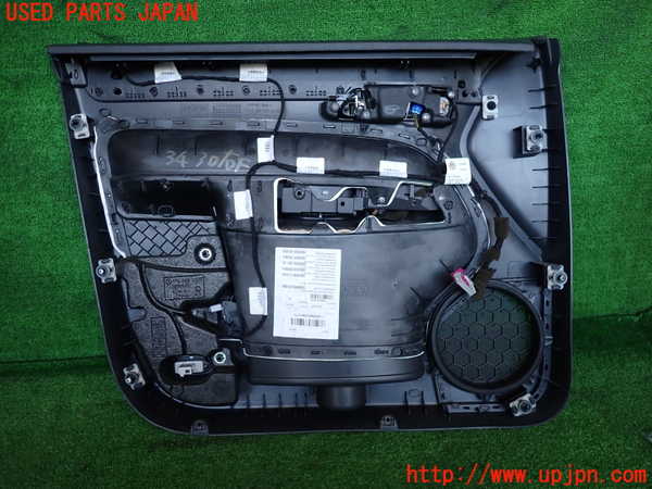 2UPJ-9234301234]VW ゴルフ トゥーラン(1TBLG)右前ドア内張り 中古_3