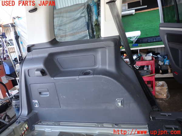 2UPJ-9234307680]VW ゴルフ トゥーラン(1TBLG)左リアピラートリム 中古_3