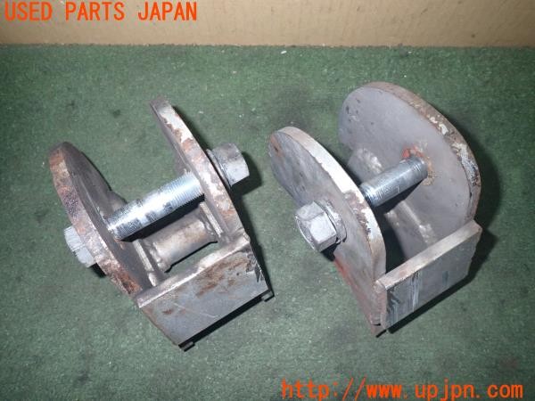 3UPJ=9234320414]ランドクルーザー VXリミテッド(FZJ80G)中期 リーディングアームアダウンブラケット リフトアップ 中古_4