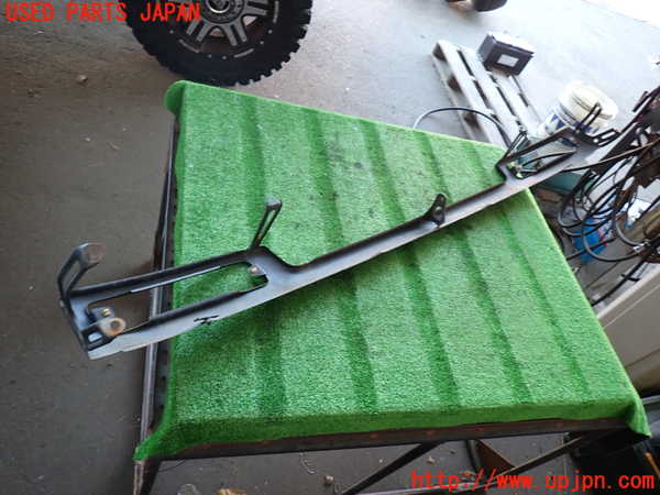 2UPJ-9234321035]ランクル80系(FZJ80G)フロントパネル 中古_4