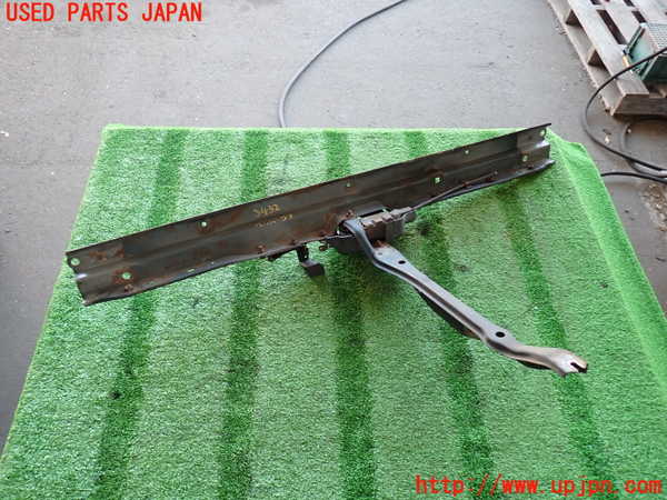 2UPJ-9234321040]ランクル80系(FZJ80G)アッパーコアサポート 中古_4