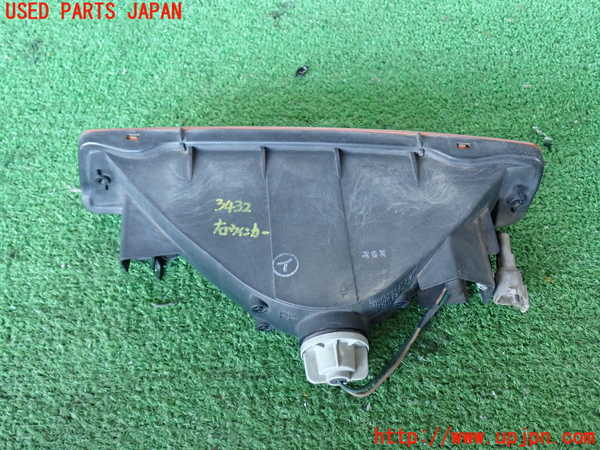 2UPJ-9234321160]ランクル80系(FZJ80G)右ウィンカーレンズ 中古_3