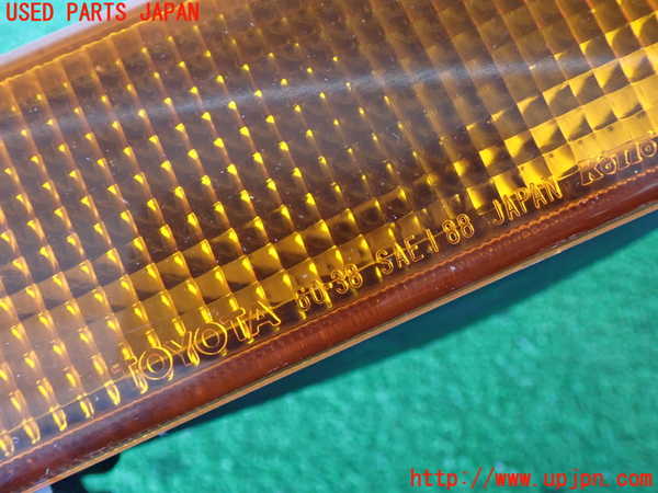 2UPJ-9234321162]ランクル80系(FZJ80G)左ウィンカーレンズ 中古_2
