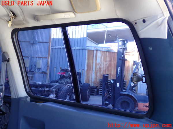 2UPJ-9234321380]ランクル80系(FZJ80G)右クォーターガラス 中古 ASAHI M284 43R-00034_3
