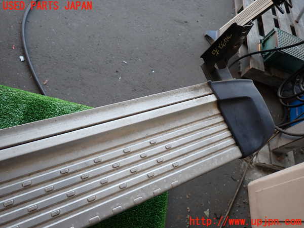 2UPJ-9234321390]ランクル80系(FZJ80G)右サイドステップ 中古_2