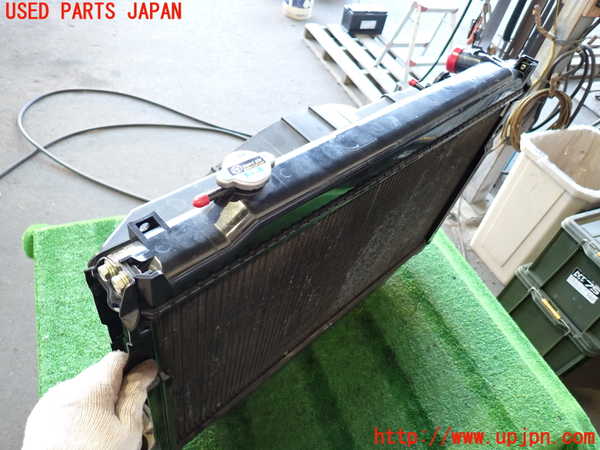2UPJ-9234322321]ランクル80系(FZJ80G)ラジエーター1 ジャンク_2