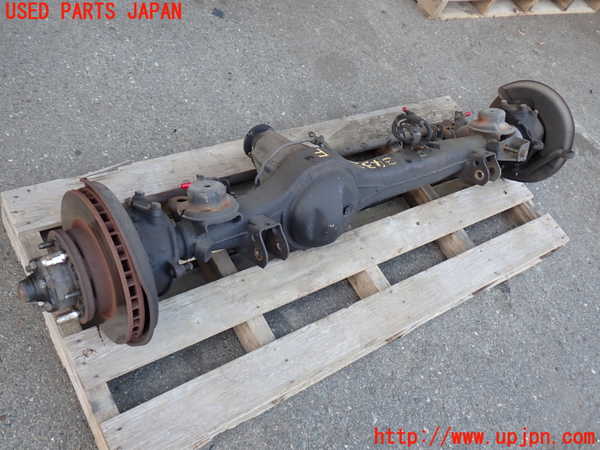 2UPJ-9234324370]ランクル80系(FZJ80G)フロントデフホーシング 中古_4
