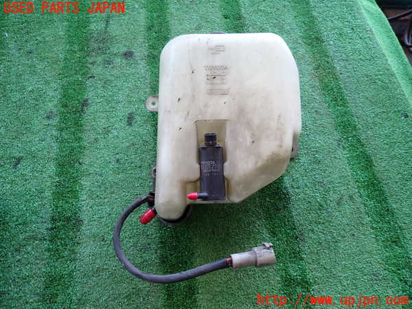 2UPJ-9234326791]ランクル80系(FZJ80G)ウォッシャータンク1 中古_2