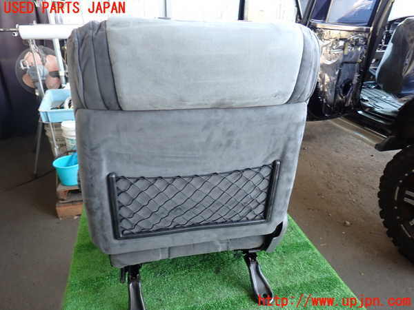 2UPJ-9234327035]ランクル80系(FZJ80G)運転席シート 中古_4