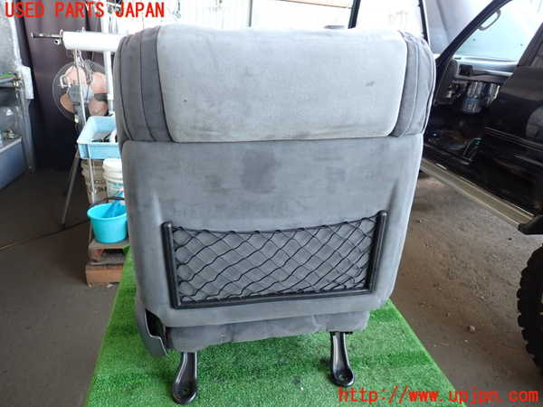 2UPJ-9234327065]ランクル80系(FZJ80G)助手席シート 中古_4