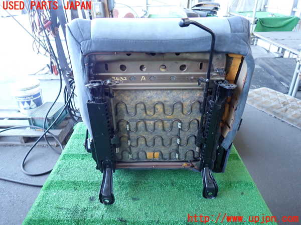 2UPJ-9234327065]ランクル80系(FZJ80G)助手席シート 中古_5