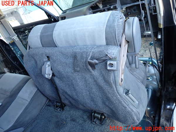 2UPJ-9234327145]ランクル80系(FZJ80G)右2列目シート 中古_5