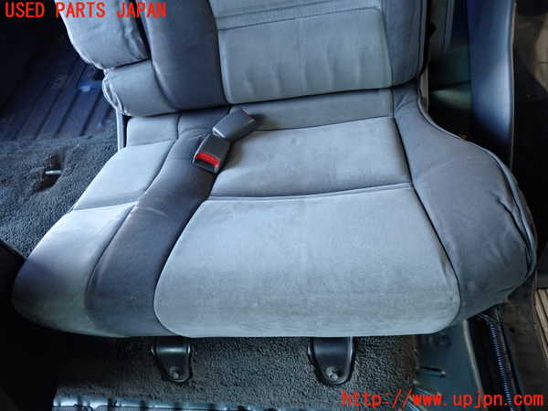 2UPJ-9234327175]ランクル80系(FZJ80G)左2列目シート 中古_2