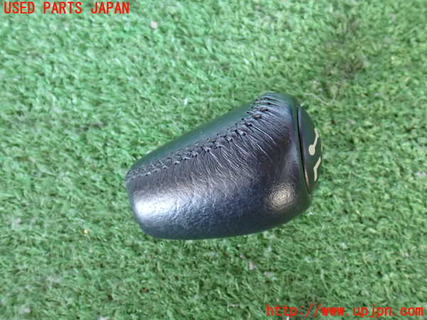 2UPJ-9234327570]ランクル80系(FZJ80G)シフトノブ 中古_2