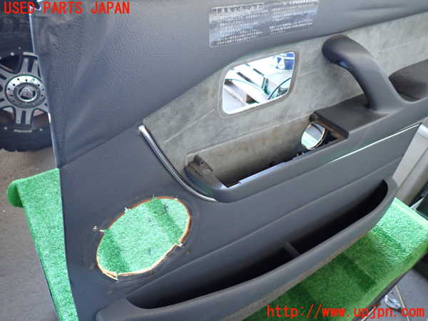 2UPJ-9234321234]ランクル80系(FZJ80G)右前ドア内張り ジャンク_2